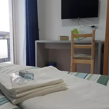 La Casa Del Viaggiatore Bed & Breakfast 4*